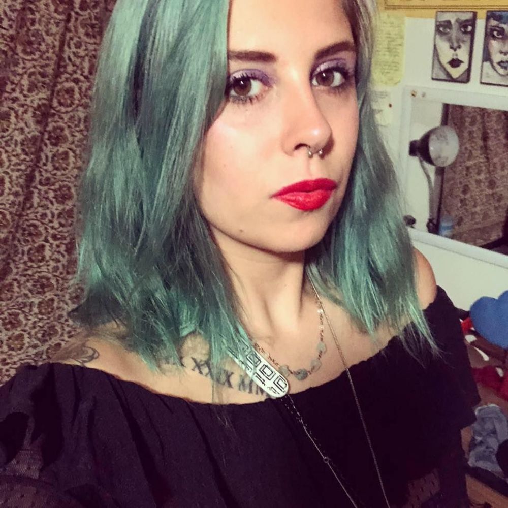 Meet your Posher, Emily